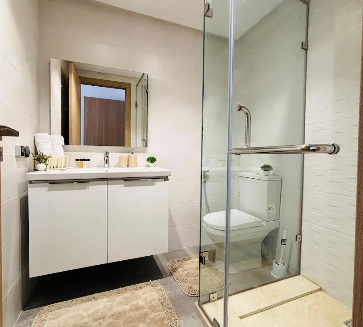 Beautiful Spacious Apartment In Casablanca Morocco