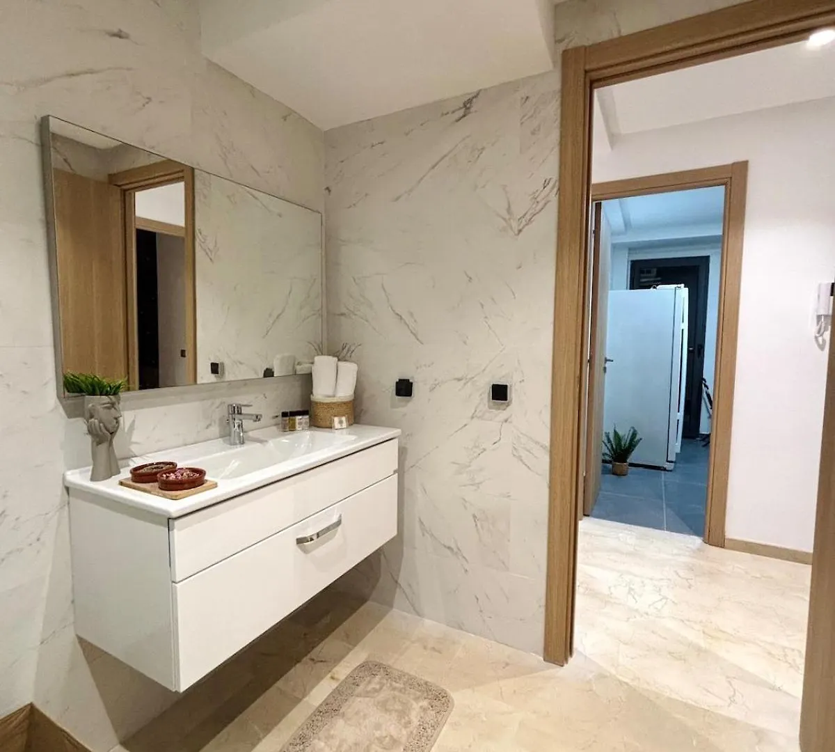 Beautiful Spacious Apartment In Casablanca Morocco